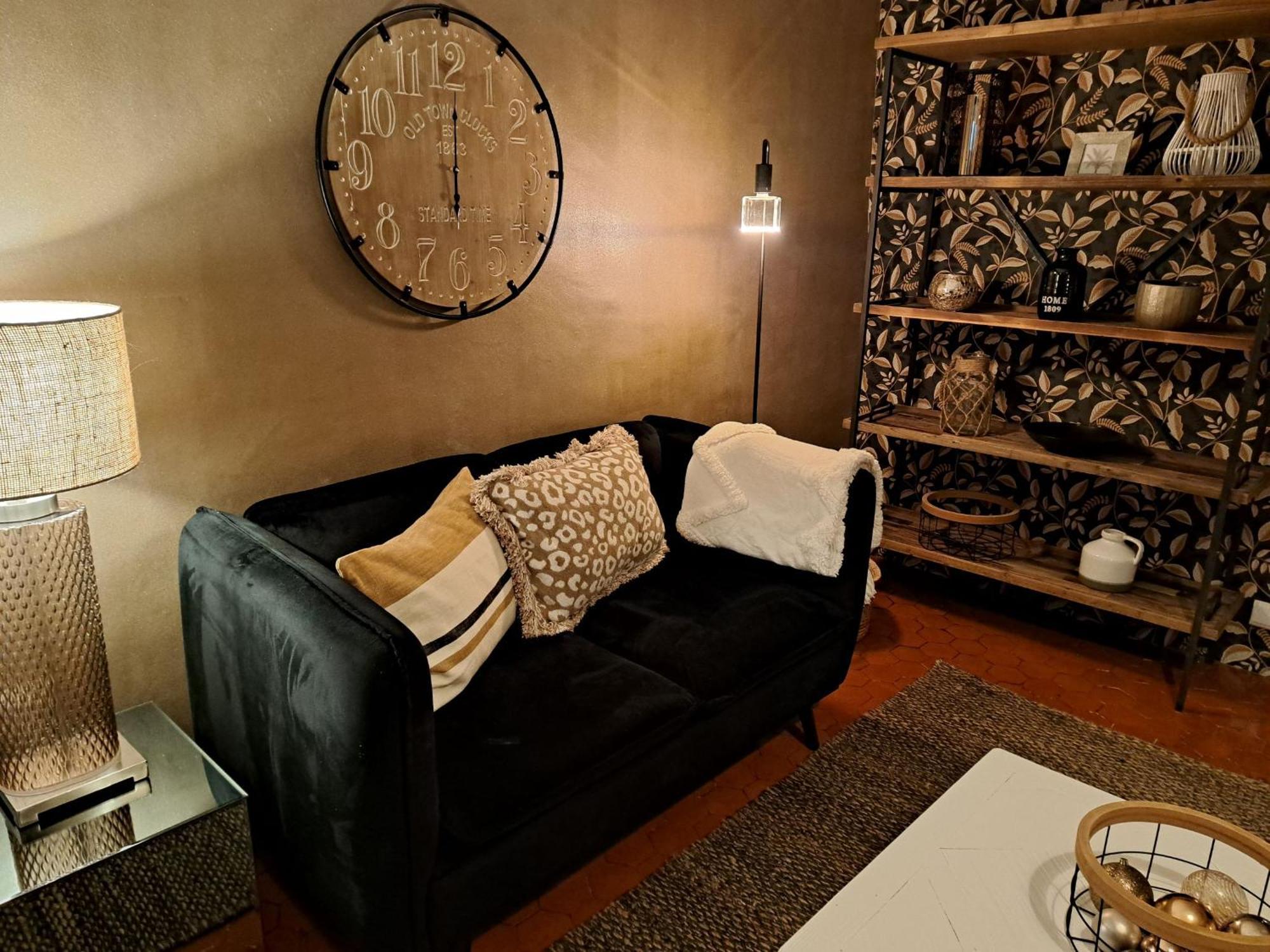 Hotel Le Patio De Sophie Систерон Стая снимка