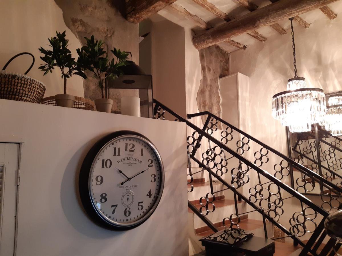 Hotel Le Patio De Sophie Систерон Екстериор снимка